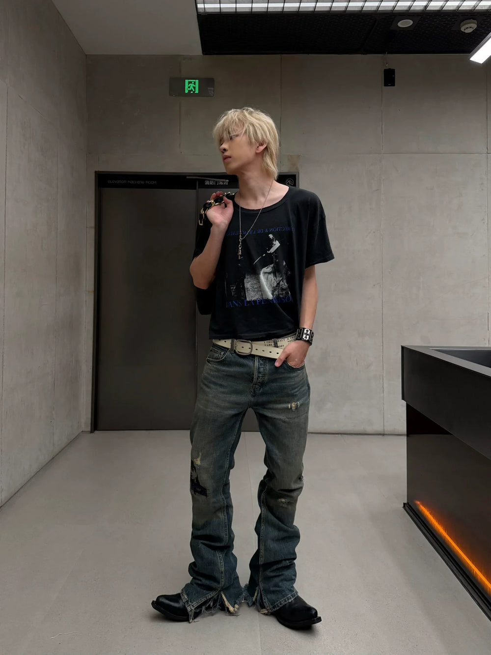 Cousin produces ERD melancholic rich second-generation six pointed star patch, distressed distressed, washed retro micro flared jeans