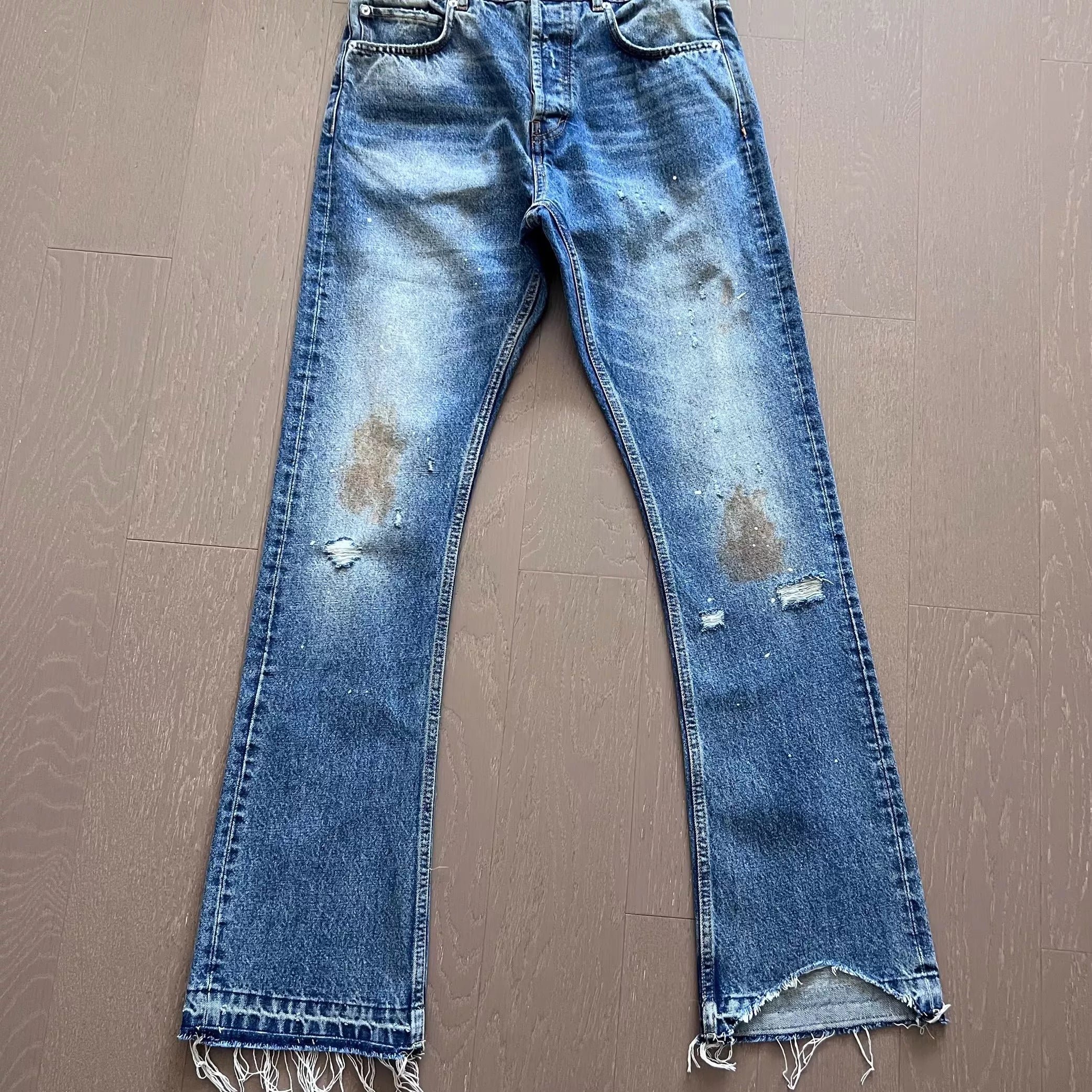 OC produces erd style blue burn damaged washed Vibe jeans for men, American high street ripped micro pull pants